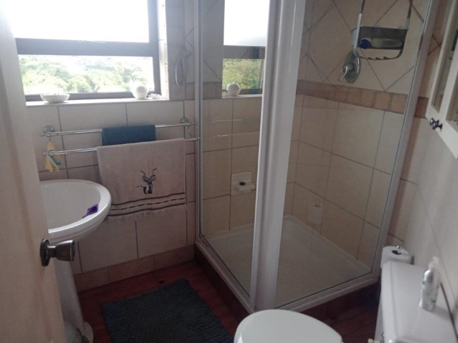 6 Bedroom Property for Sale in Paradise Beach Eastern Cape